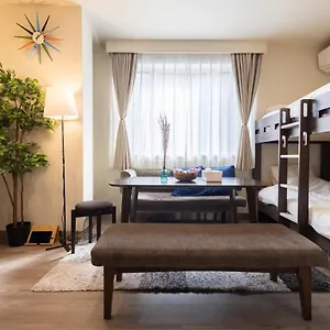 “1st Room” 内装デザイナー監修！30㎡ 最大6名 経堂駅から徒歩5分 築浅 良質な暮らしを アパート